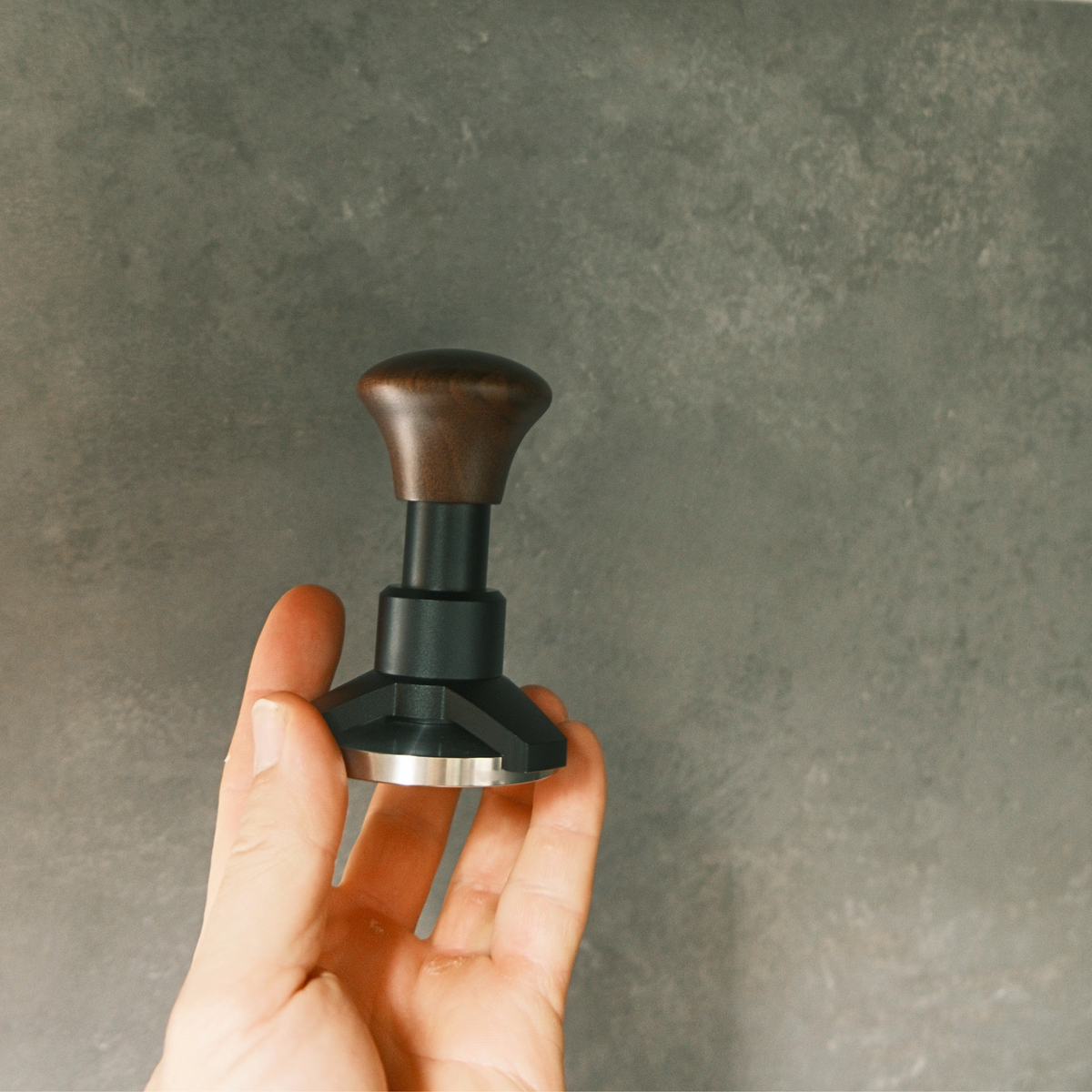Triple-Spring Calibrated Self-Levelling Tamper - Walnut & Black