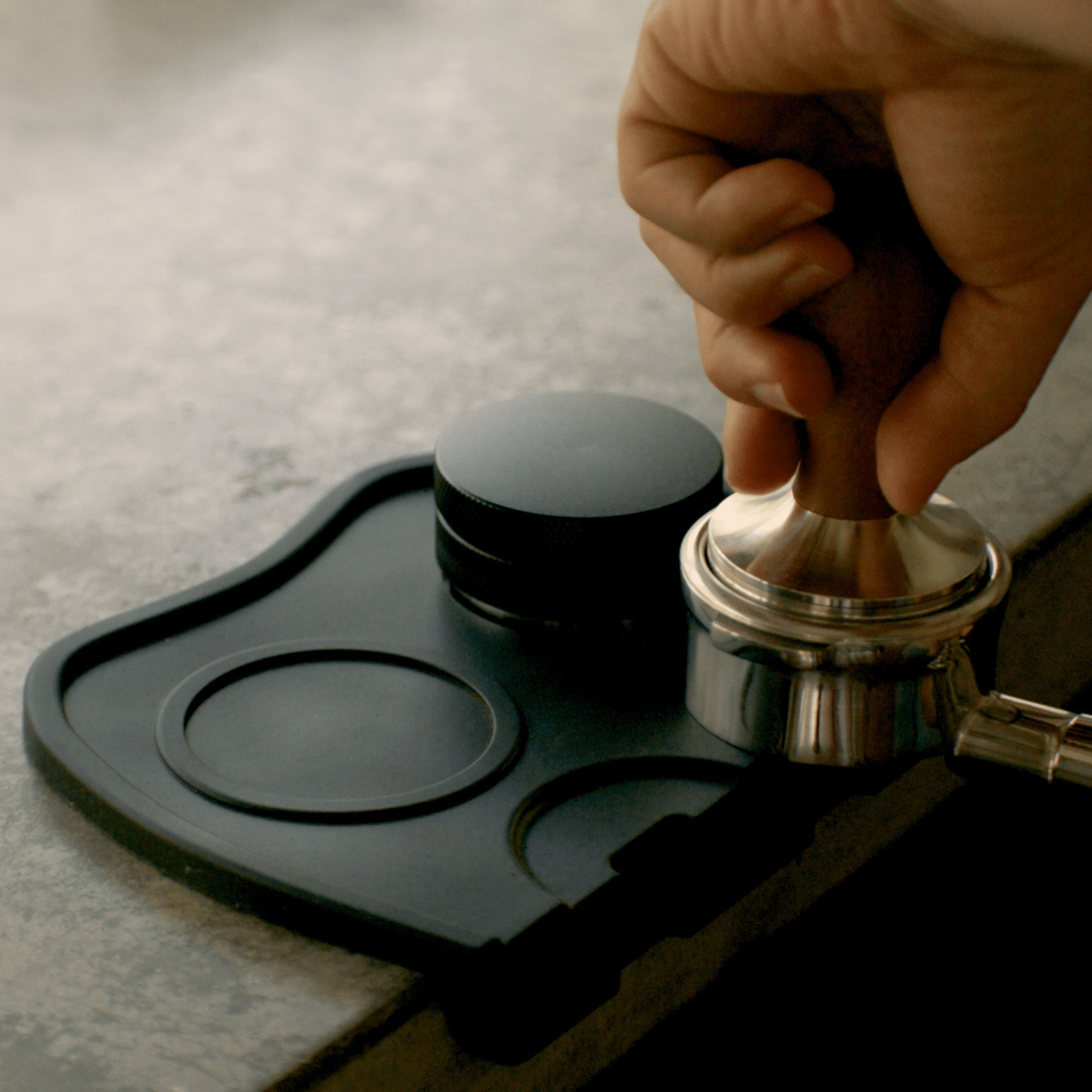 How to Tamp Espresso Correctly: The Home Barista Guide